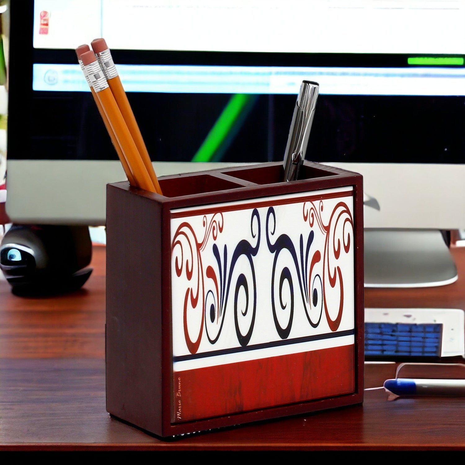 WOOD DESK PENCIL HOLDER